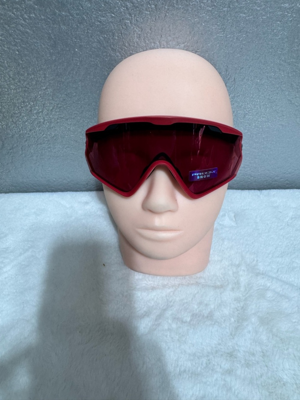 Red Ski/Snowboard Goggles - Picture 15 of 15